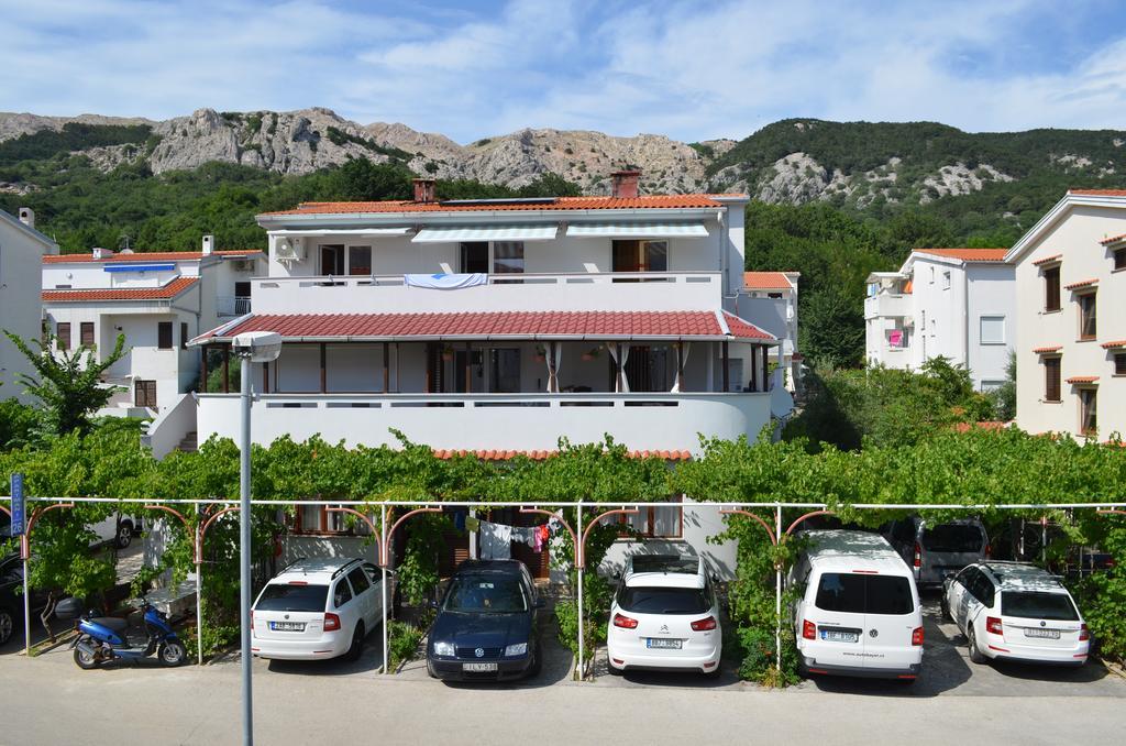 Apartments Sersic Baska Bagian luar foto